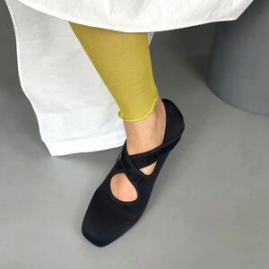 Hopp Studio X Ballet Flats
